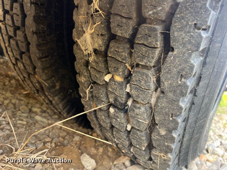 image for item II9162 2003 Thomas Built Saf-T-Liner MVP ER  school bus