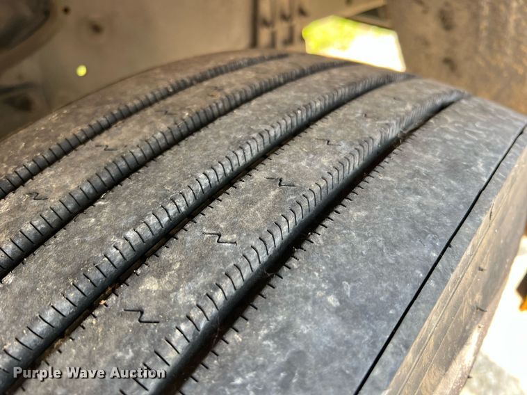 image for item II9162 2003 Thomas Built Saf-T-Liner MVP ER  school bus