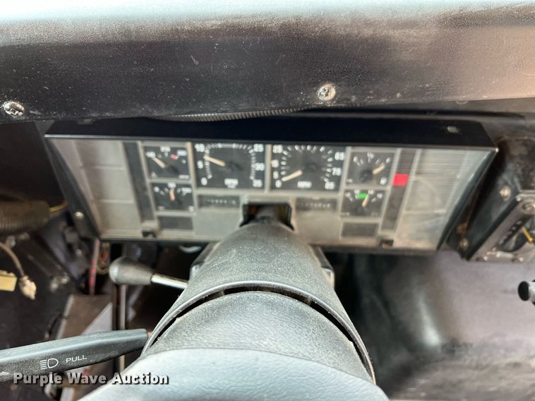 image for item II9164 1998 International 3800  school bus