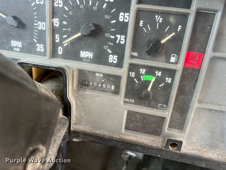 image for item II9164 1998 International 3800  school bus