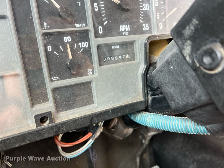 image for item II9164 1998 International 3800  school bus