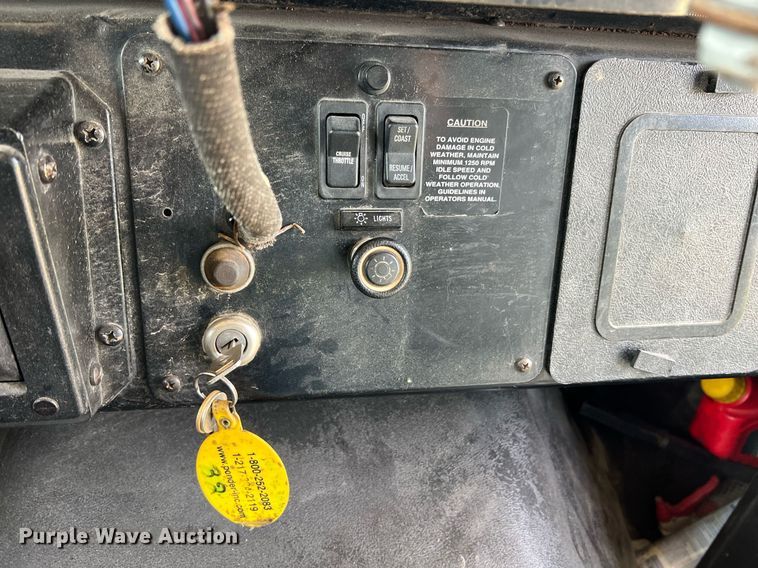 image for item II9164 1998 International 3800  school bus