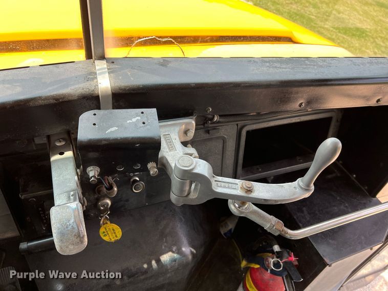 image for item II9164 1998 International 3800  school bus