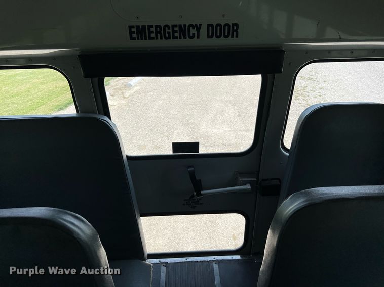 image for item II9164 1998 International 3800  school bus