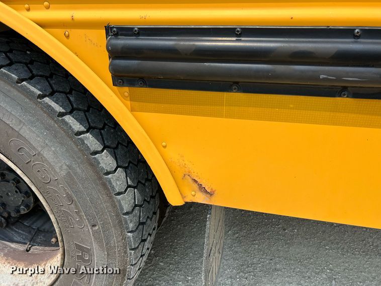 image for item II9164 1998 International 3800  school bus