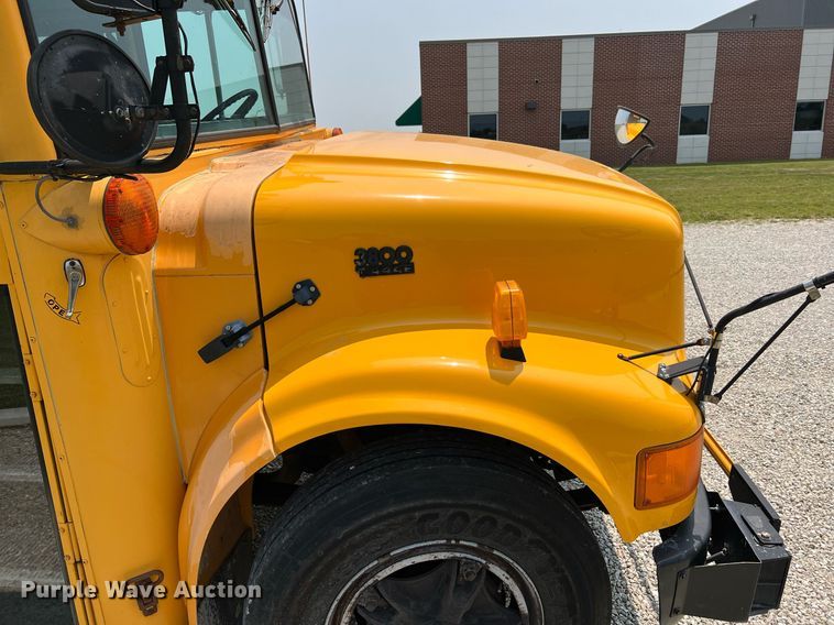 image for item II9164 1998 International 3800  school bus