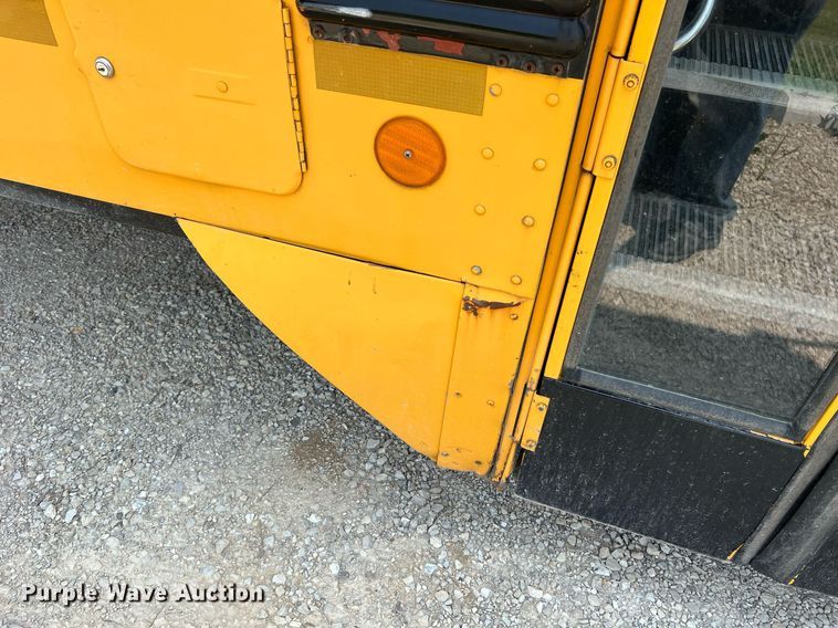 image for item II9164 1998 International 3800  school bus