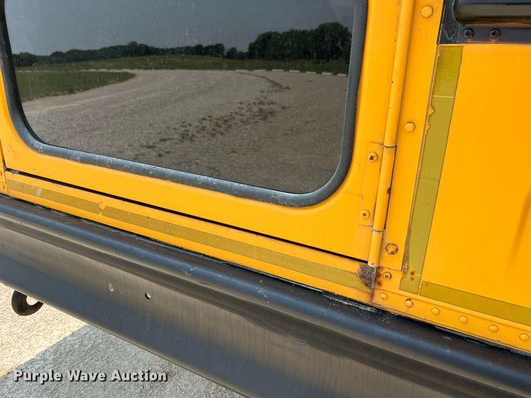 image for item II9164 1998 International 3800  school bus