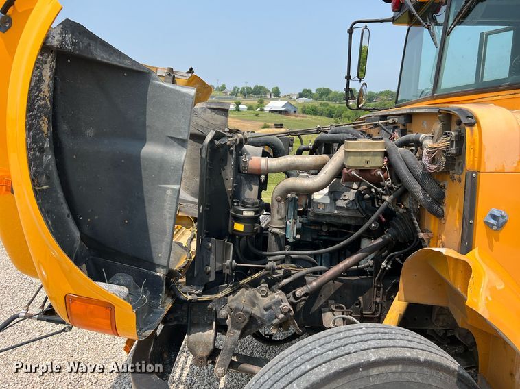 image for item II9164 1998 International 3800  school bus