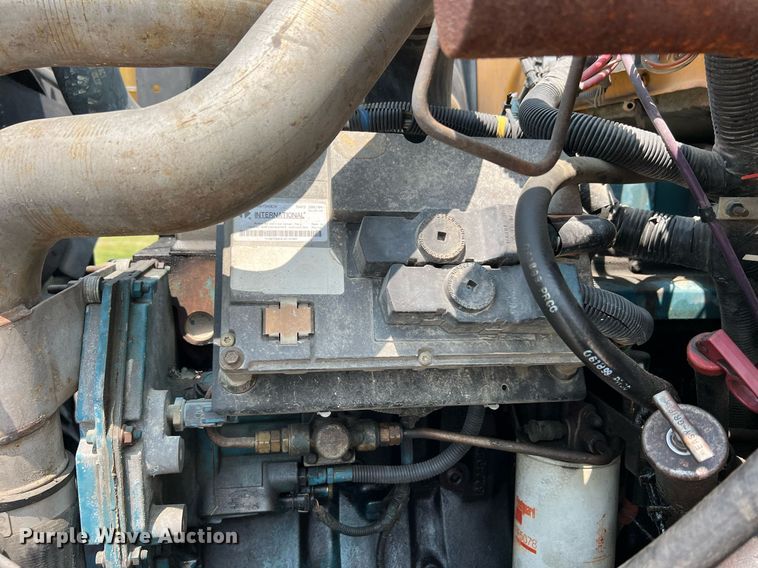 image for item II9164 1998 International 3800  school bus