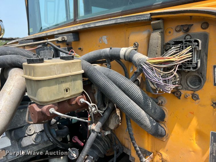 image for item II9164 1998 International 3800  school bus