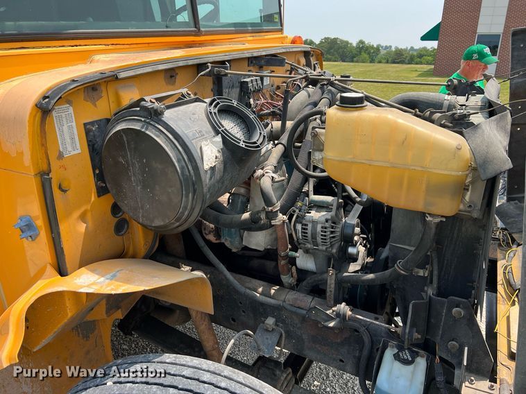 image for item II9164 1998 International 3800  school bus