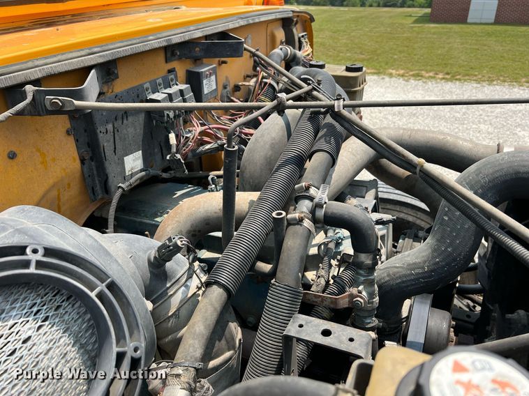 image for item II9164 1998 International 3800  school bus