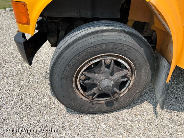 image for item II9164 1998 International 3800  school bus