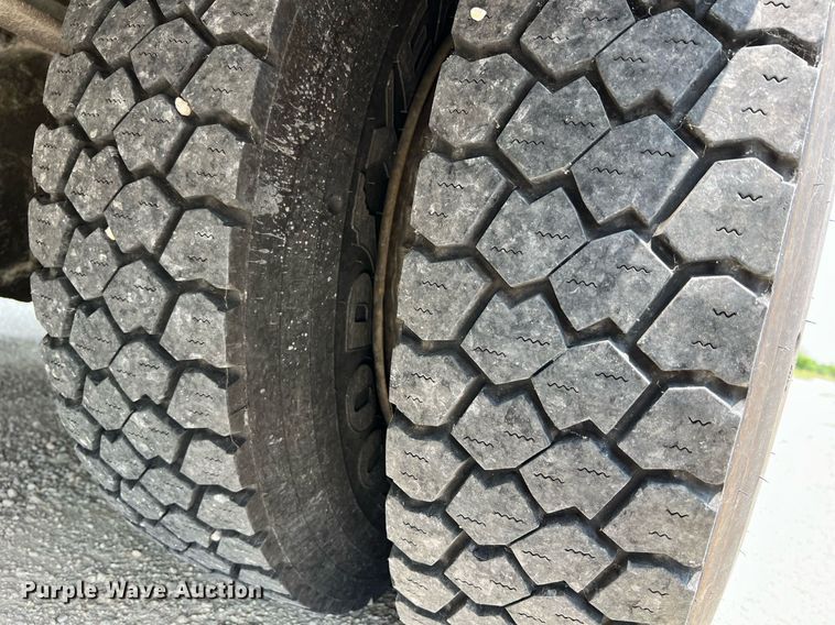 image for item II9164 1998 International 3800  school bus