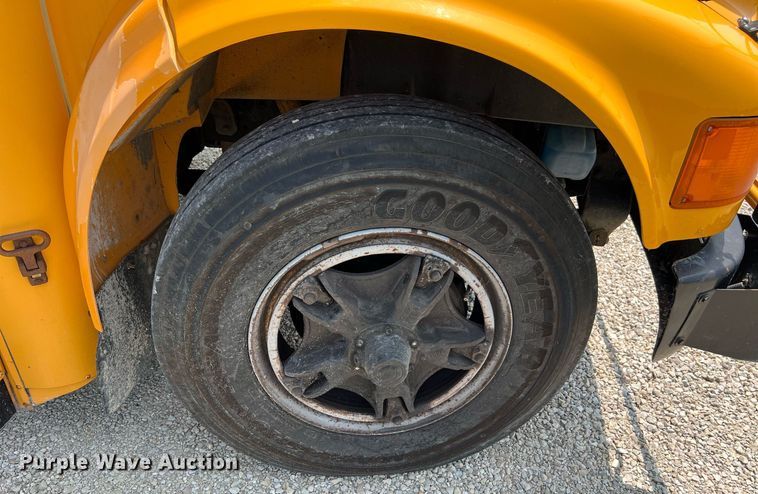 image for item II9164 1998 International 3800  school bus