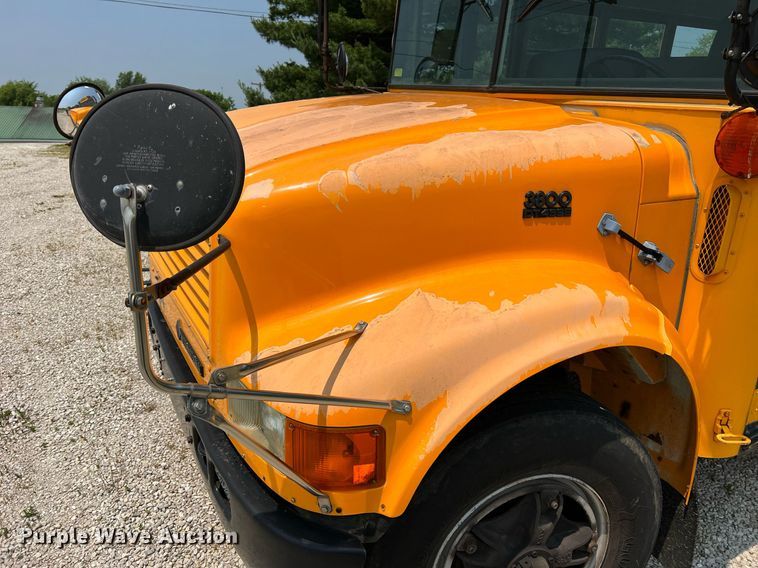 image for item II9165 1998 International 3800  school bus