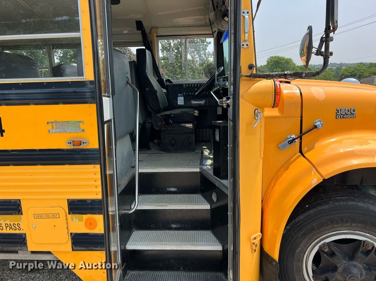 image for item II9165 1998 International 3800  school bus