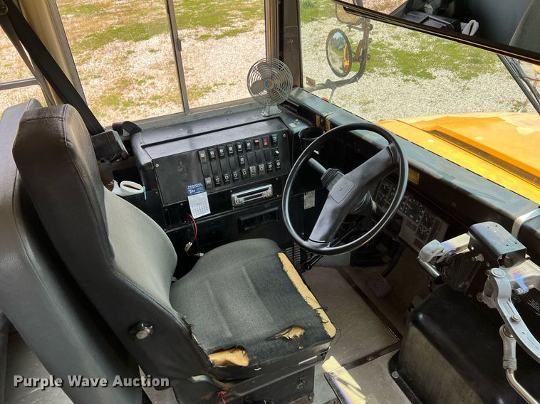 image for item II9165 1998 International 3800  school bus