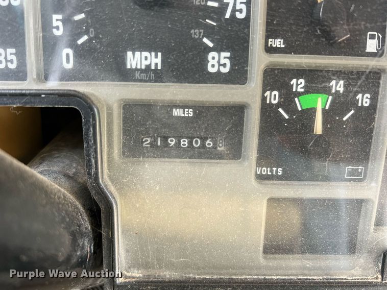 image for item II9165 1998 International 3800  school bus