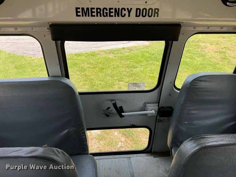 image for item II9165 1998 International 3800  school bus