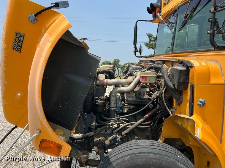 image for item II9165 1998 International 3800  school bus