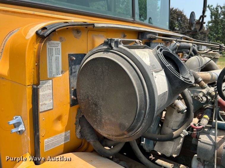 image for item II9165 1998 International 3800  school bus