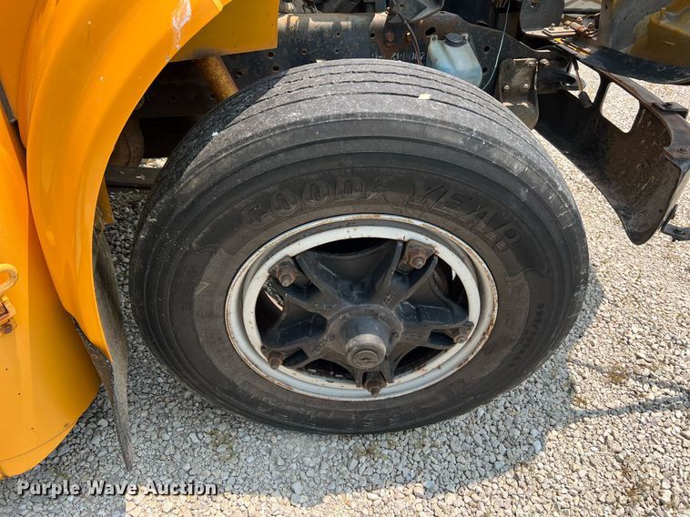 image for item II9165 1998 International 3800  school bus