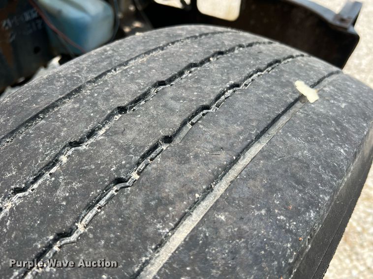 image for item II9165 1998 International 3800  school bus