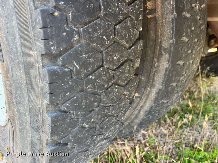 image for item II9165 1998 International 3800  school bus