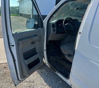 image for item II9189 2013 Ford E150  van