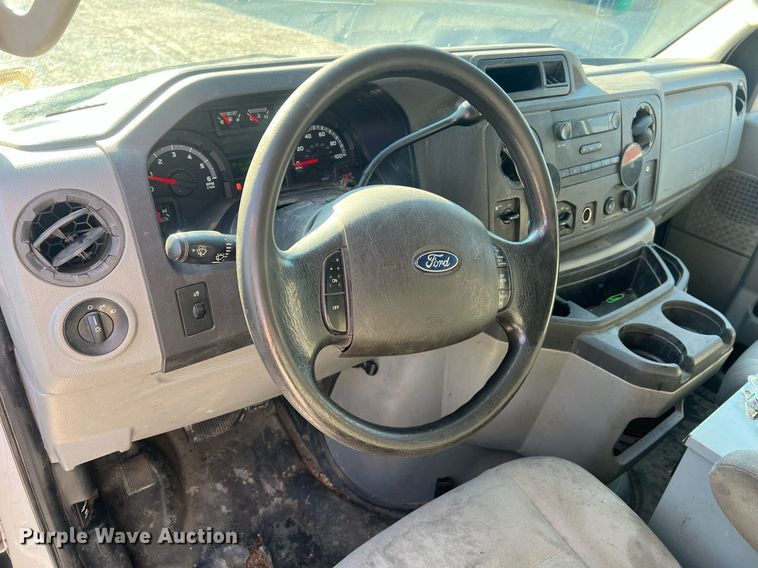 image for item II9189 2013 Ford E150  van