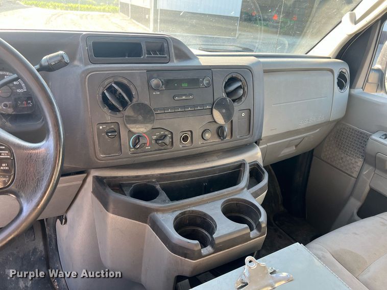 image for item II9189 2013 Ford E150  van