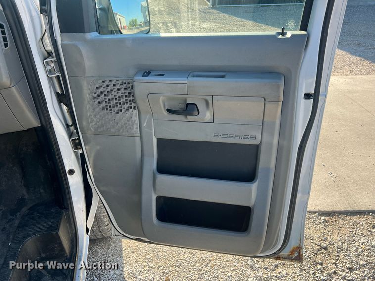 image for item II9189 2013 Ford E150  van