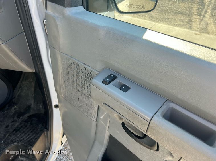 image for item II9189 2013 Ford E150  van