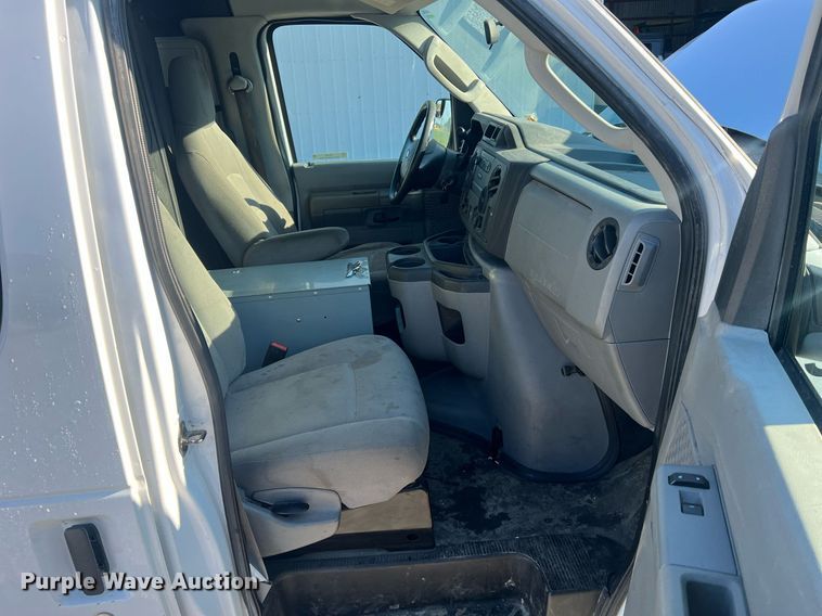 image for item II9189 2013 Ford E150  van