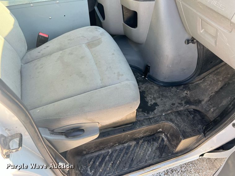 image for item II9189 2013 Ford E150  van