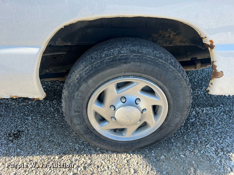 image for item II9189 2013 Ford E150  van