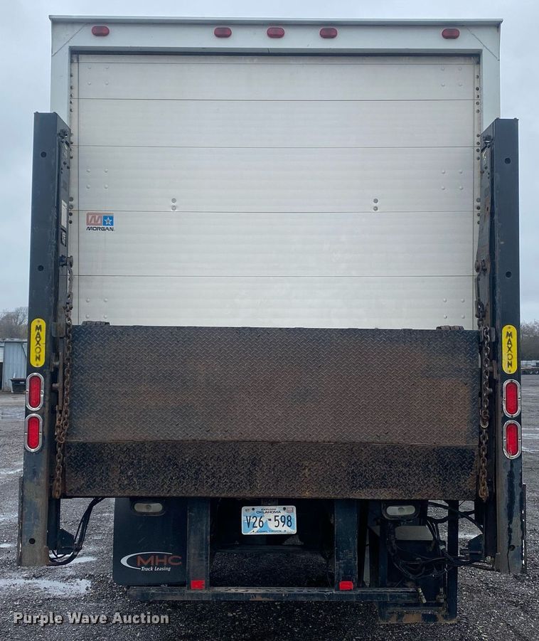 image for item KB9526 2006 Kenworth T300  box truck