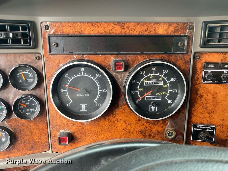 image for item KB9526 2006 Kenworth T300  box truck