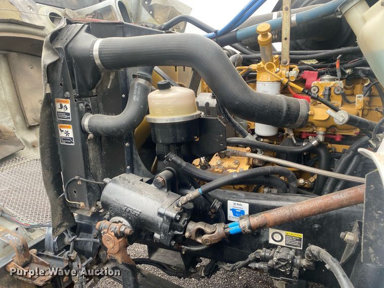 image for item KB9526 2006 Kenworth T300  box truck