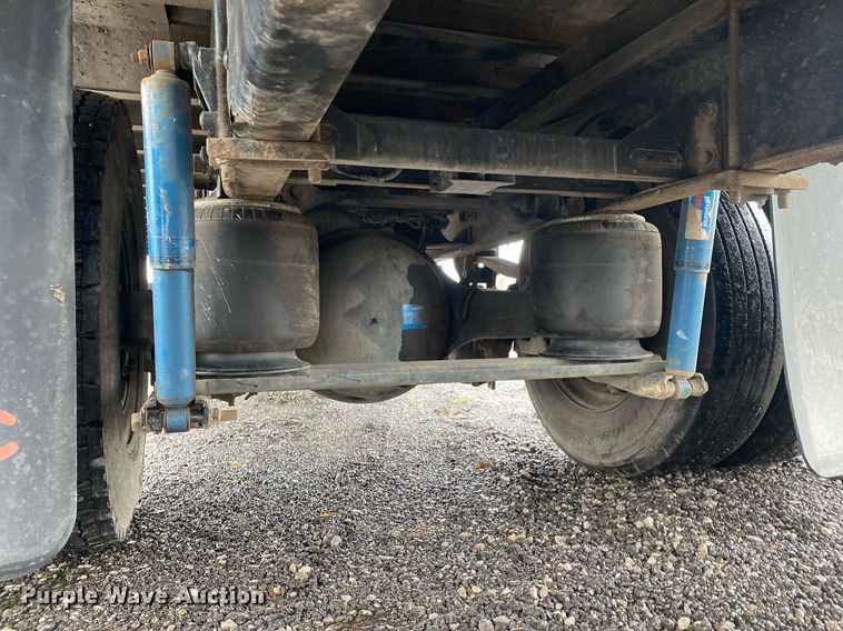 image for item KB9526 2006 Kenworth T300  box truck