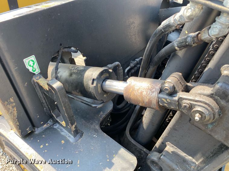 image for item KW9242 Doosan G25S-3  forklift