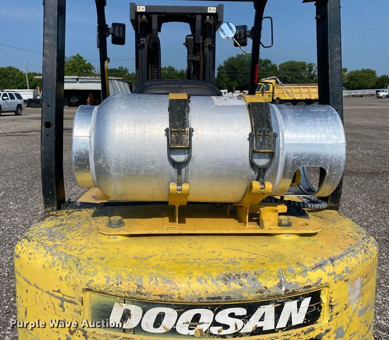 image for item KW9242 Doosan G25S-3  forklift