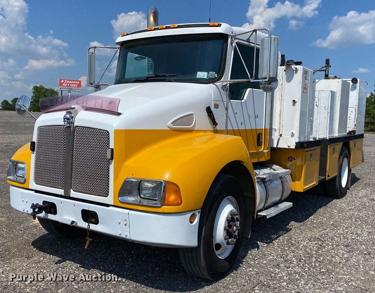 image for item KW9245 2008 Kenworth T300  fuel / lube truck