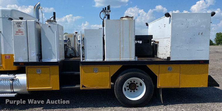 image for item KW9245 2008 Kenworth T300  fuel / lube truck