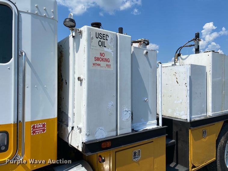 image for item KW9245 2008 Kenworth T300  fuel / lube truck