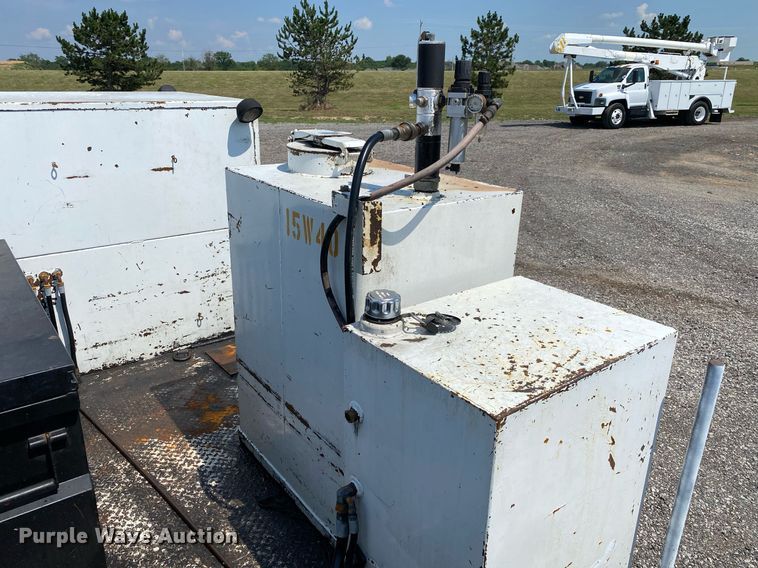 image for item KW9245 2008 Kenworth T300  fuel / lube truck