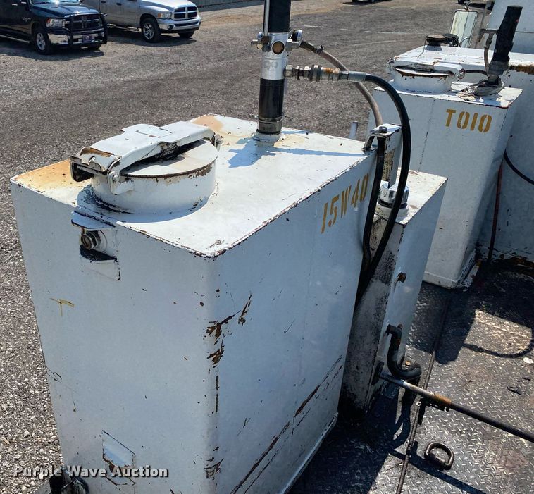 image for item KW9245 2008 Kenworth T300  fuel / lube truck