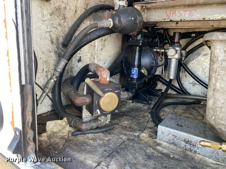 image for item KW9245 2008 Kenworth T300  fuel / lube truck